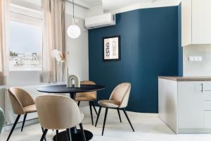 Iconic 1BR Apartment in Koukaki by UPSTREET