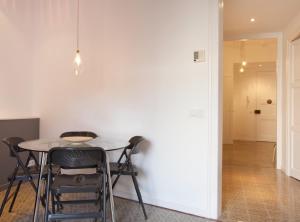 Napoles · Modernist flat close to Sagrada Familia