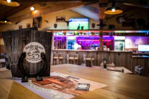 Roadcamp - American Motel & Sportsbar