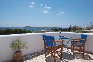 Flora & Agelos Studios Paros Greece