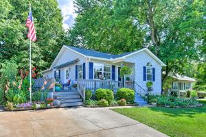 Holiday Home room in Lake Norman Home with Porch Across from Marina!