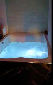 Romantic Jacuzzi Apartment