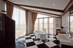 Paradise Island Estate