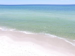 A View To Sea! West End! Sleeps 12! Hot Tub!