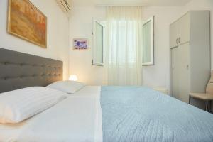 Apartment Rose Garden