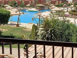 Marina Wadi Degla Villa Duplex 4 Bedrooms - 艾因苏赫纳