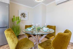 Costa Paradise - BEACHFRONT APARTMENT