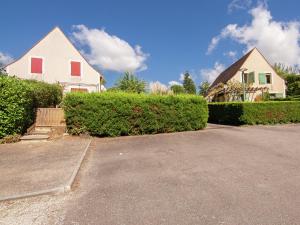 Maisons de vacances Beautiful Holiday Home in Aquitaine near the Forest : photos des chambres