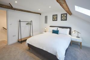 Host & Stay - Cornerhouse Apartments
