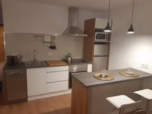 Moderno apartamento con vista a la montaña - Cala Tuent