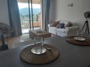 Moderno apartamento con vista a la montaña