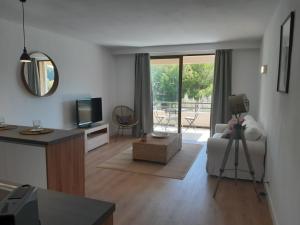 Moderno apartamento con vista a la montaña