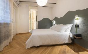 Superior Double Room room in OGNISSANTI GUESTHOUSE