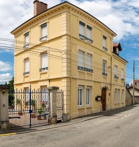 Hotels HOTEL DES DAUPHINS : photos des chambres