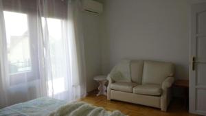 László Apartman