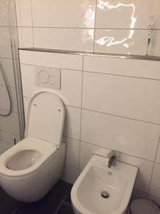 Dream Apartment Wiesbaden City 2 Room Kitchen Bath Balkon Maximum 5 Person