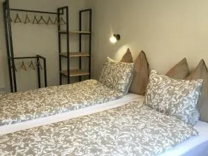 Ferienwohnung Stoablick - barrierefrei mit Bergblick - 格伦德尔湖