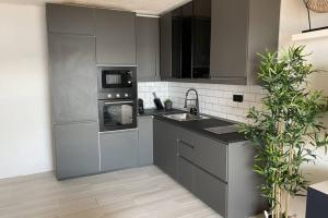 Miravent Terraza y Jardin Frente al mar Menorca