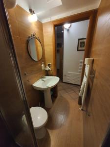 Chambre Double ou Lits Jumeaux avec Salle de Bains Privative Externe