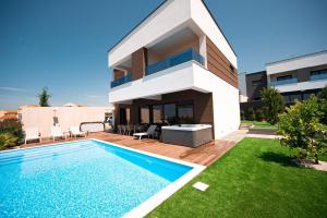 Villa Estate