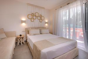 Spiros Family Apts - 4-star hotels in Laganas
