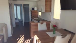 Hausboot Pula - Floating House Water Lily