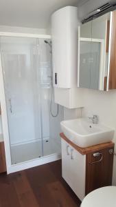 Hausboot Pula - Floating House Water Lily