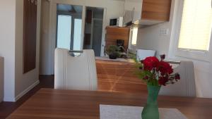 Hausboot Pula - Floating House Water Lily