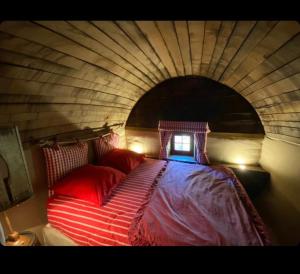 Maisons de vacances Hebergements Insolites dans tonneaux - Gite Le Coup de Foudre : photos des chambres