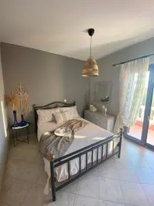 Ostraco Suite 2 - Chiliadou