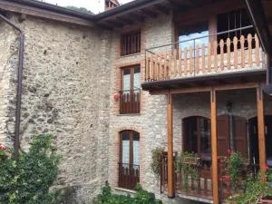 Casa Mary apartments - 坎皮奥内·德尔·加尔达