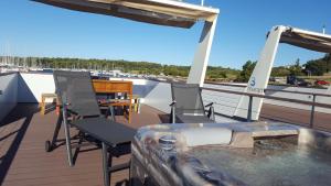Hausboot - Floating House Sofia