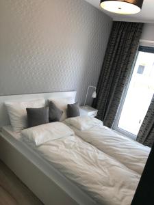 MaryRosie - Apartament przy morzu z miejscem w garażu podziemnym