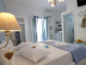 Tassoula Rooms Milos Greece