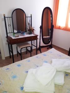 AGKYRA ROOMS Andros Greece