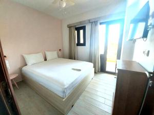 Golden view apartments Myrina Limnos