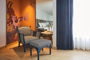 Montien Hotel Surawong Bangkok image 4