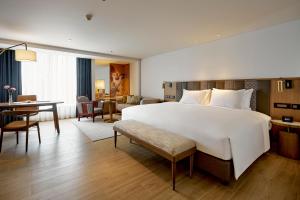 Montien Hotel Surawong Bangkok - SHA Extra Plus