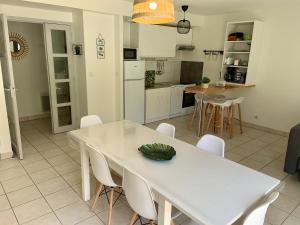 Appartements La Cancalaise - Bel appartement T4 tout confort - proche de la plage - Cancale : photos des chambres