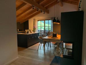 Mountainhome Birringer