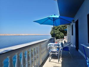 Apartments Lilly by the sea 