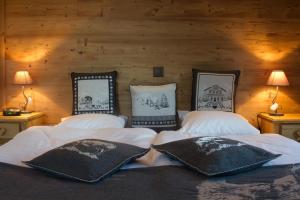 Superior Double Room South with Balcony room in Hôtel de charme la Poste