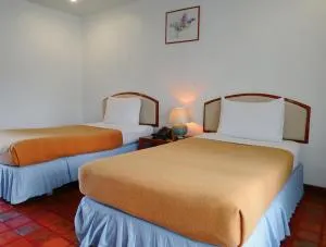 ทริปเปิ้ล รีสอร์ท - 拉差汶里