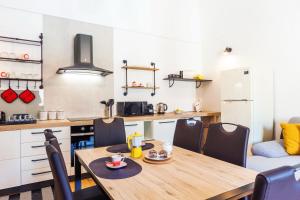 GuestHost - Vakalu Piazza Duomo Charming Apartment