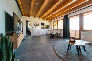 Moderne 2 Zi.-FeWo BlackForest Art Nähe Freiburg