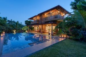 D Canal House