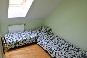 PRIVATE SAUNA & 4 bedrooms Old Town Rooftop Apartment