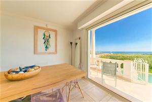 Villa piscine avec magnifique vue mer panoramique