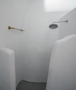 White Dream Suites