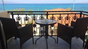 C-view apartments Agistri Greece